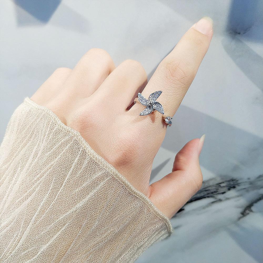 Offener Ring mit Zirkonia-Blume, Damen-Design, Nischenring, zweifarbig, Sonnenblume, doppelte Kamelie, personalisierbar, vielseitig verstellbar, Windmühlenring, Schmuck