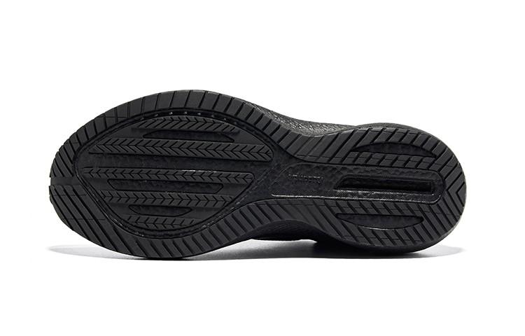 Saucony Surge 3 Cushioning Support Low Top Running Shoes Unisex Black - S28215-3