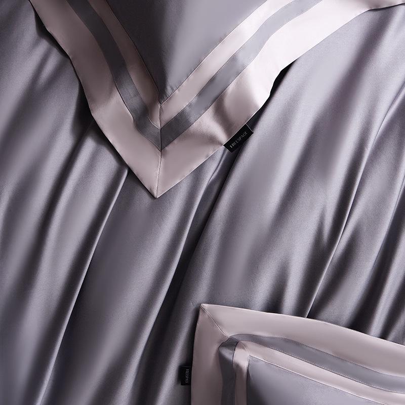 Luxury 160s Thread Count High-Density Four-Piece Australian Cotton Set with Wide Edge Duvet Cover.