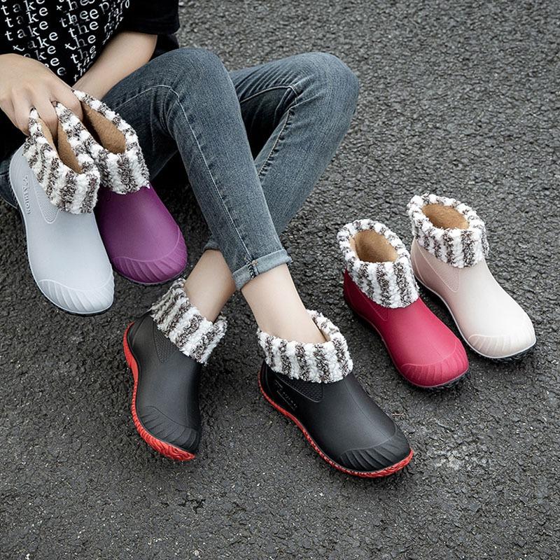 Fashion rain boots lightweight women's rain shoes water shoes women's summer wear adult short tube new thermal rubber shoes non-slip