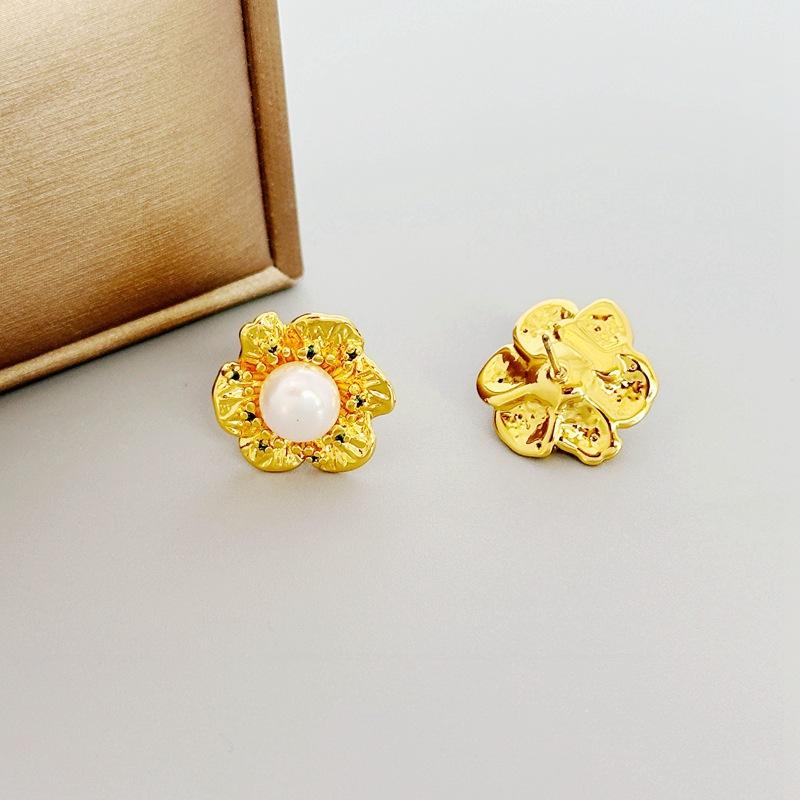 Vintage Light Luxury Earrings, Green Zircon Flower Stud Earrings, Earrings.