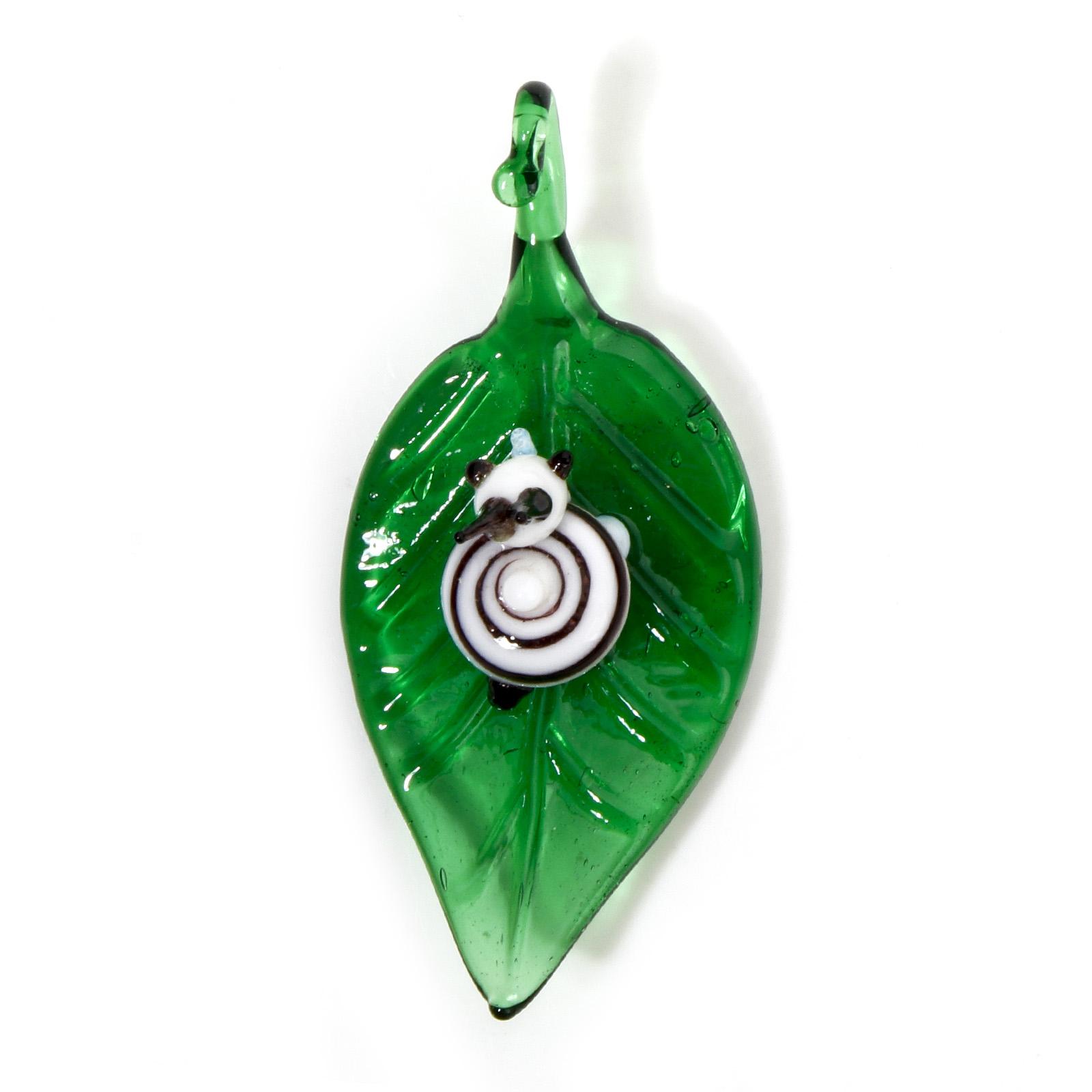 

1 Piece 3D Green Leaf Snail Lampwork Pendants Glass Insect Pendants for Necklace Bracelet Jewelry Making 5cm x 2.4cm