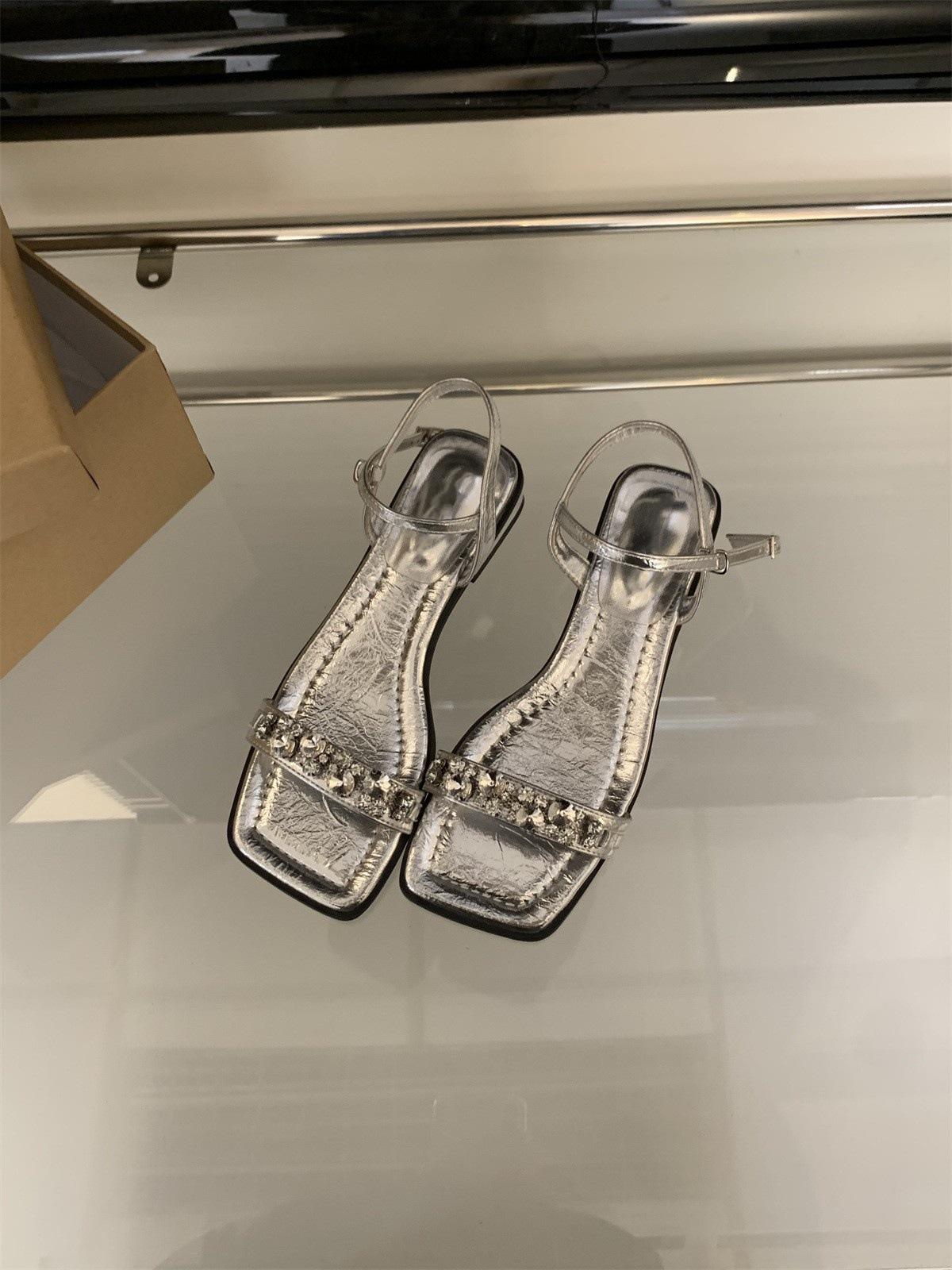 

One-word buckle sandals female summer new rhinestone temperament fairy skirt French thick heel evening silver Roman shoes 39