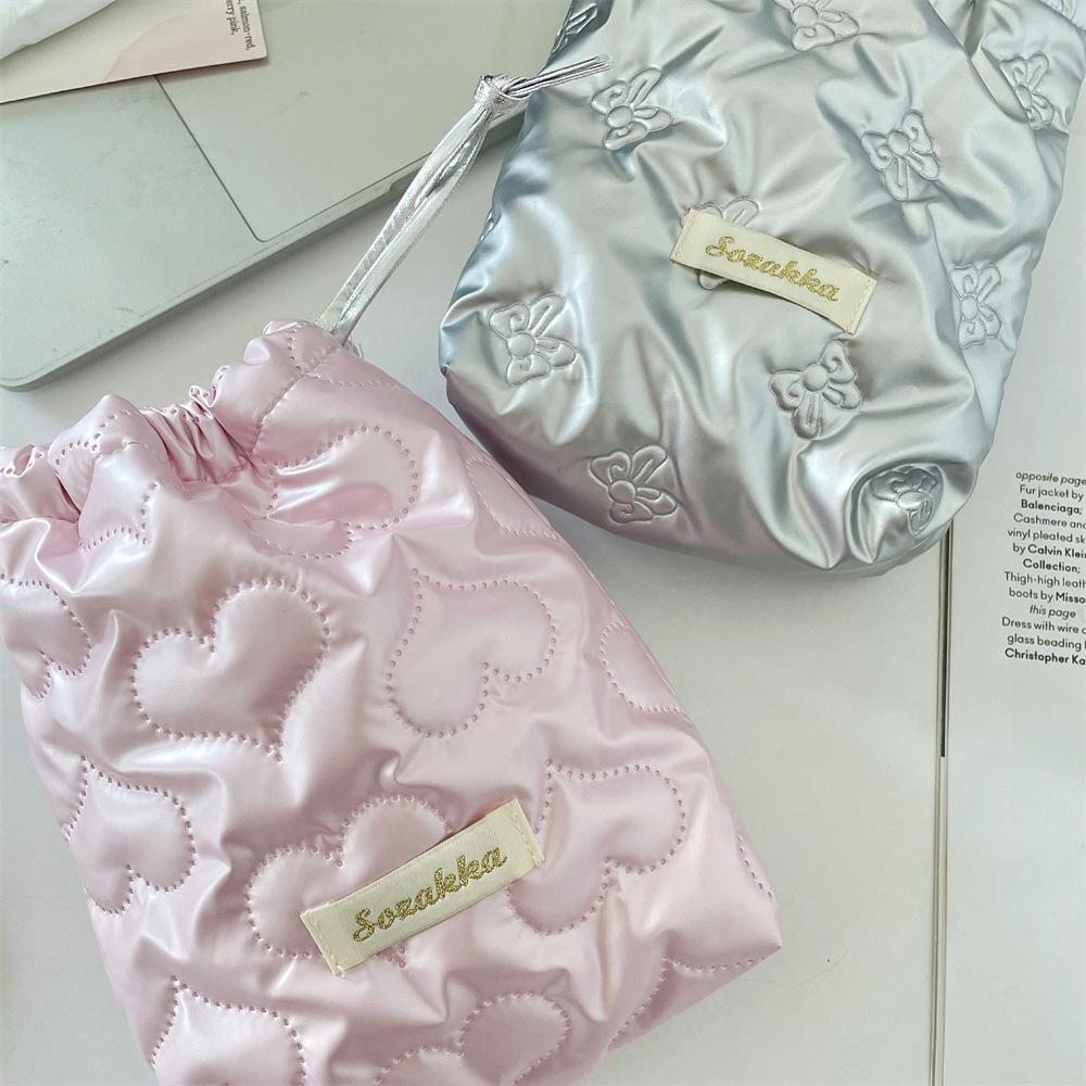 Glossy Cute Portable Camera Case Soft Anti Fall Makeup Bag for Girls Travel Makeup Bags Toiletry Bag Cosmetic Organizer 2026