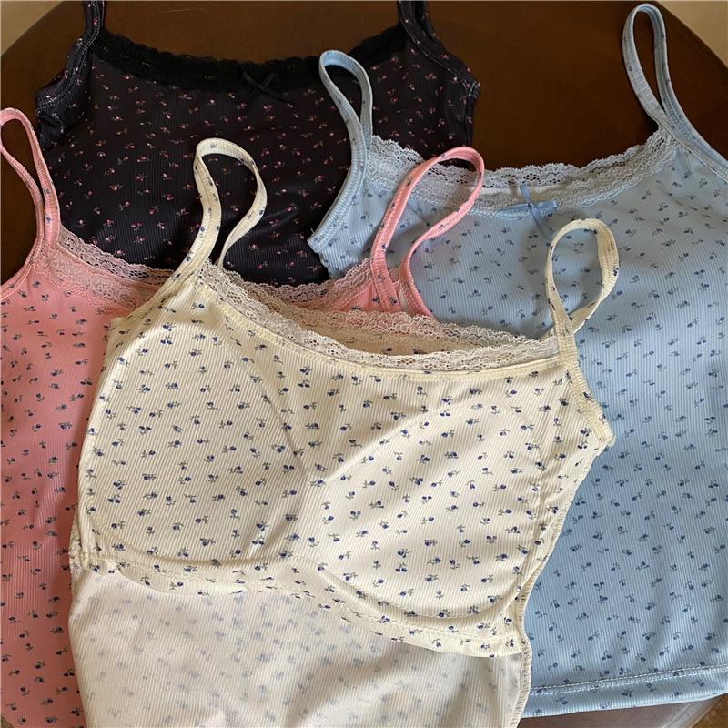 Korejská květinová čistá touha nosit malou vestu s vycpávkou na hrudi a ramínkem pro štíhlé tělo uvnitř i vně, nosit designový pocit integrovaného topu