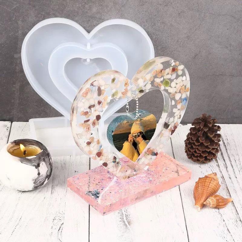 WTEMPO DIY Epoxy Resin Molds Kit Hollowed-out Heart-shaped Photo Frame Molds with Colorful Bead Chains Home Decoration Display Stand Silicone Molds