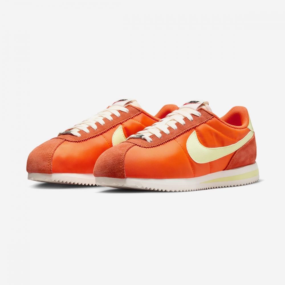 Nike Women S Nike Cortez Txt Cr Hj9612 800