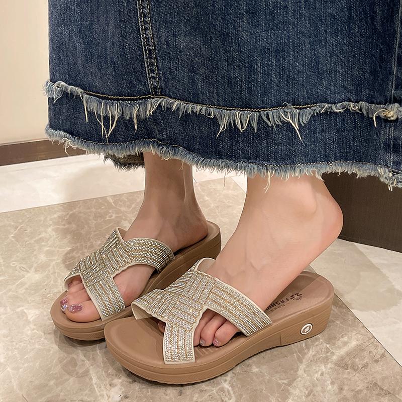Fashion Fashionable Women's Thick Bottom Slippers Summer Outerwear Trendy Increasing Net Red Explosion Style Flat Sandals