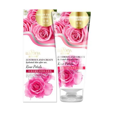 Gesichtsschaum mit Rosennektar und Blütenblättern (aufhellend, feuchtigkeitsspendend)