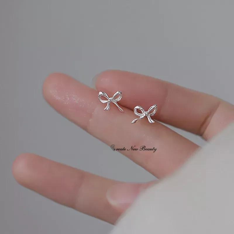 Ohrringe für Frauen, süße, niedliche Ohrstecker mit Schleife, 925er Silbernadeln, schlichter, minimalistischer Ohrpiercing-Schmuck, Geschenke