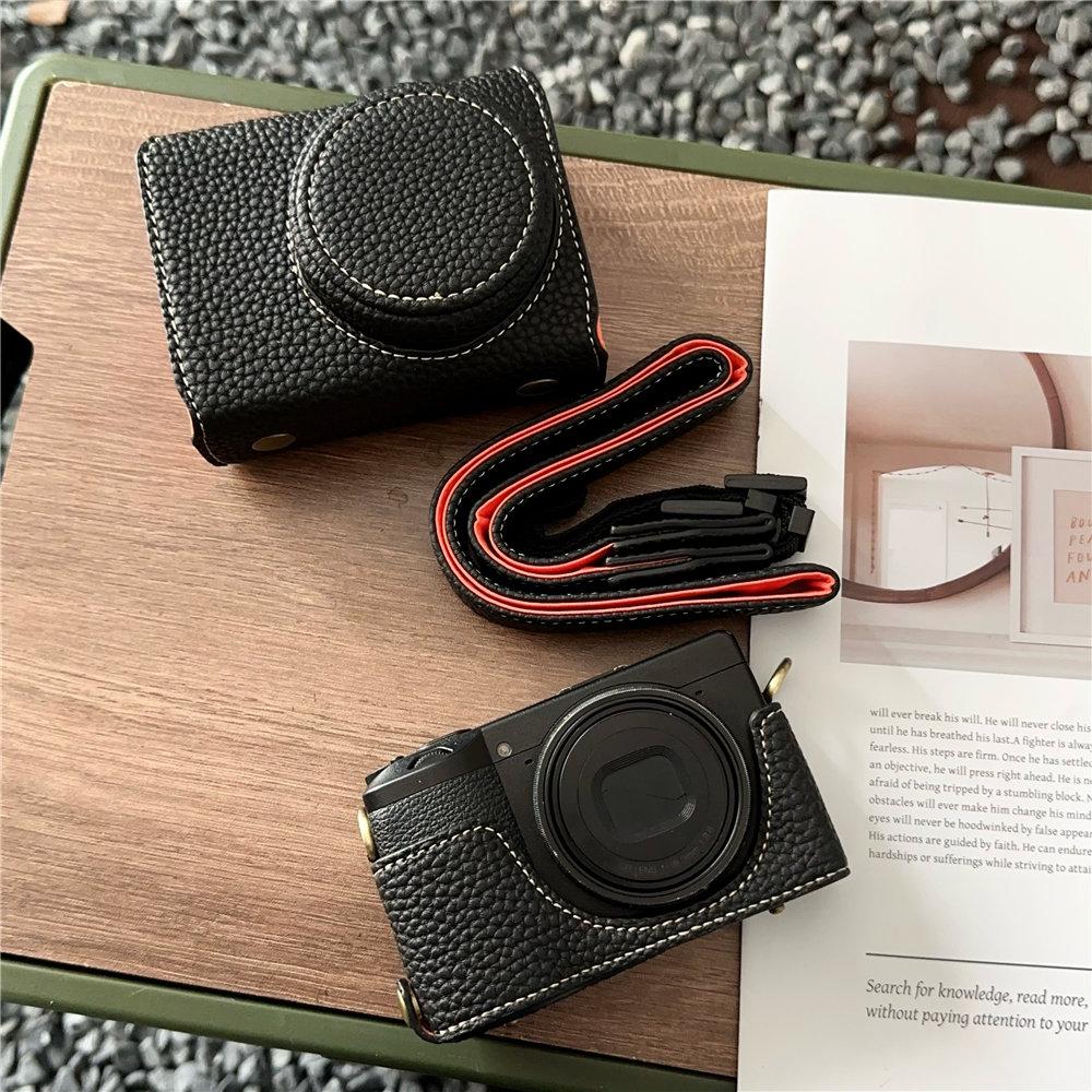 Luxuriöse handgefertigte PU-Ledertasche für Ricoh GR3 GR3X Unterseite offen Ganzkörperabdeckung mit Riemen