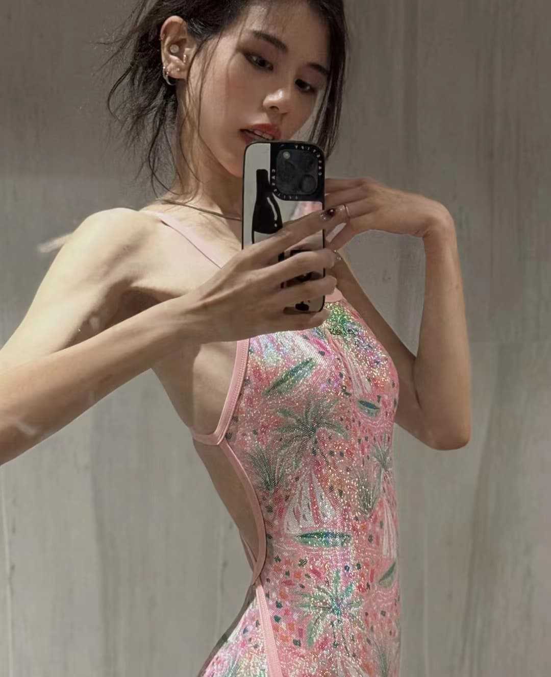 One-piece swimsuit pearlescent powder racing triangle one-piece swimsuit for swimming pool M
