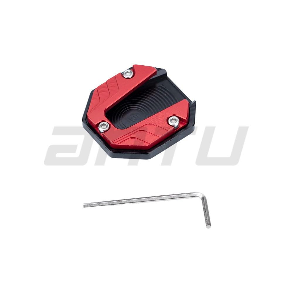 Motorcycle vehicle modification accessories foot support plate motorcycle increase auxiliary side kick block foot support anti-skid side support pad red