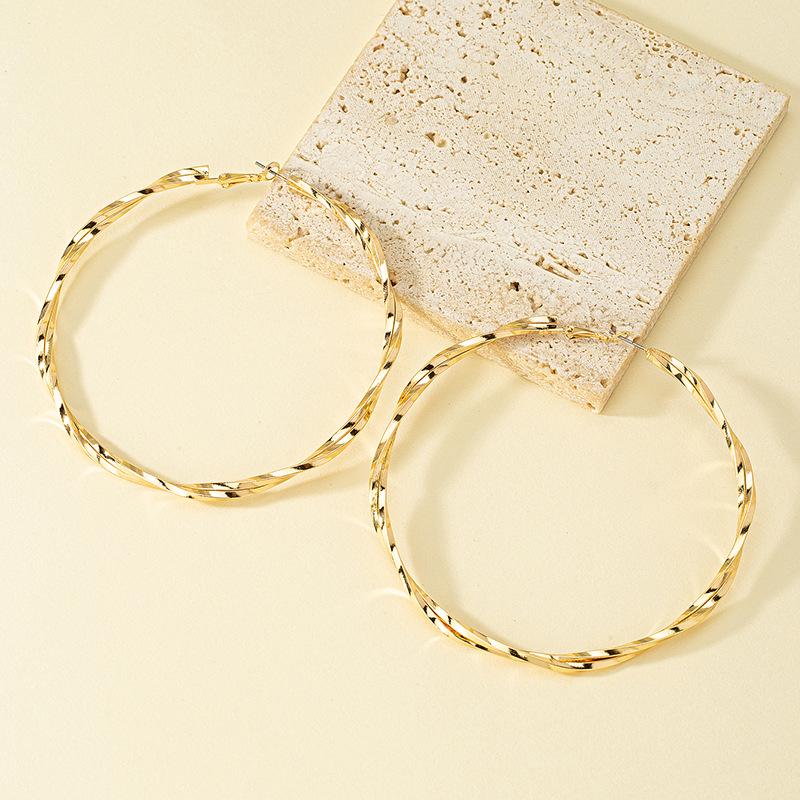 

Korean Retro Large Circle Statement Earrings for Women