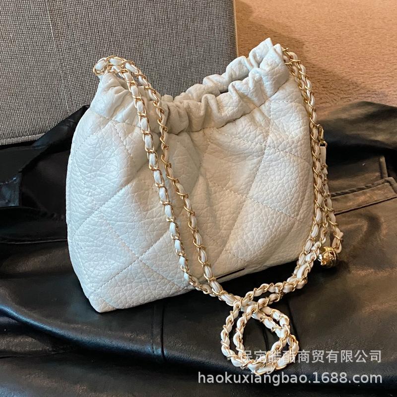Premium Texture Small Bag Women's Summer 2025 New Trendy Niche Diamond Chain Bag Shoulder Messenger Bag Bucket Bag