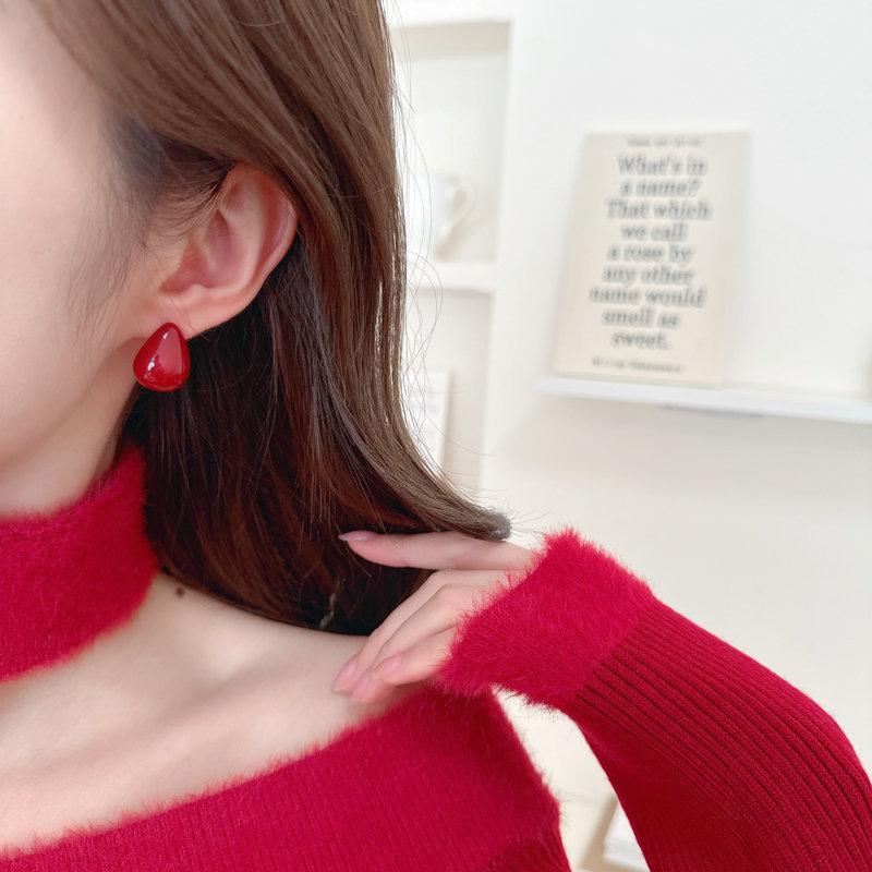 Temperament elegant niche earrings simple Hong Kong style drip earrings high-end sense retro Ankara red water drop earrings
