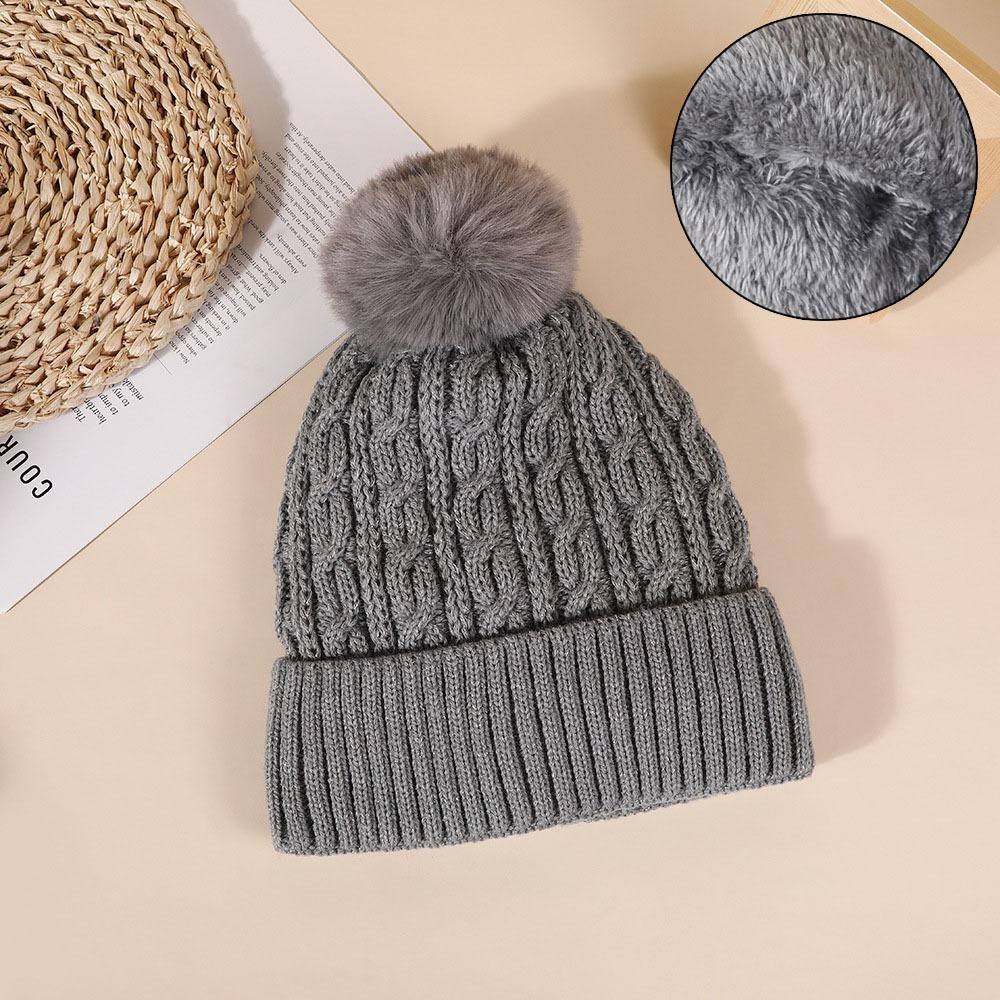 Winter Warm Pullover Cap with Fluffy Ball Beanies Cap Fashion Knitted Hat for Male Female
