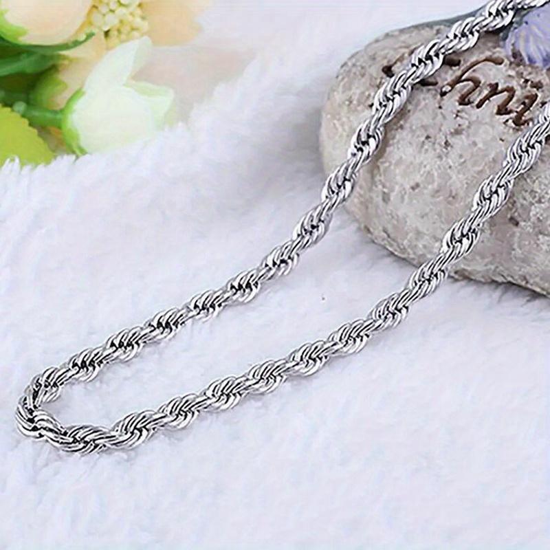 1pc Twisted Glamour Link Chain Necklace Versatile & Stylish for Layering or Solo Wear
