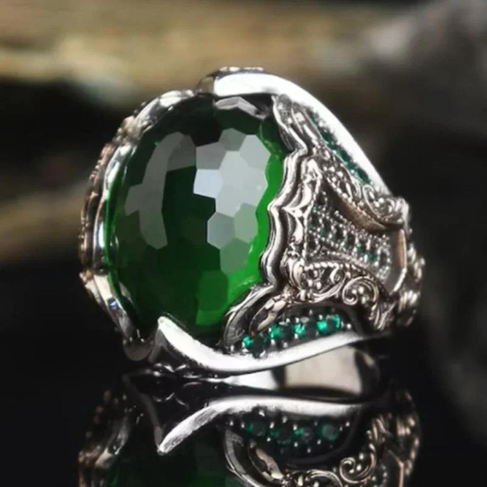 New Inlaid Emerald Mens Luxury Ring Retro Domineering Personality Jewelry for Banquet Party Gifts