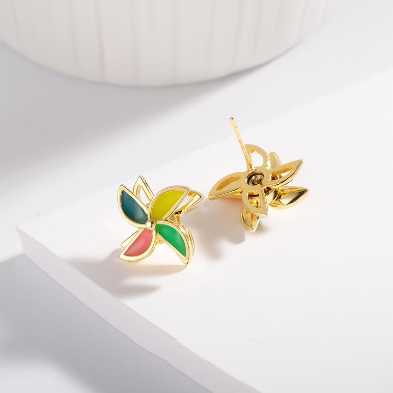 

Корейская и японская версия модных серег-пуссет в виде ветряной мельницы, женские вращающиеся эпоксидные серьги с холодным ветром