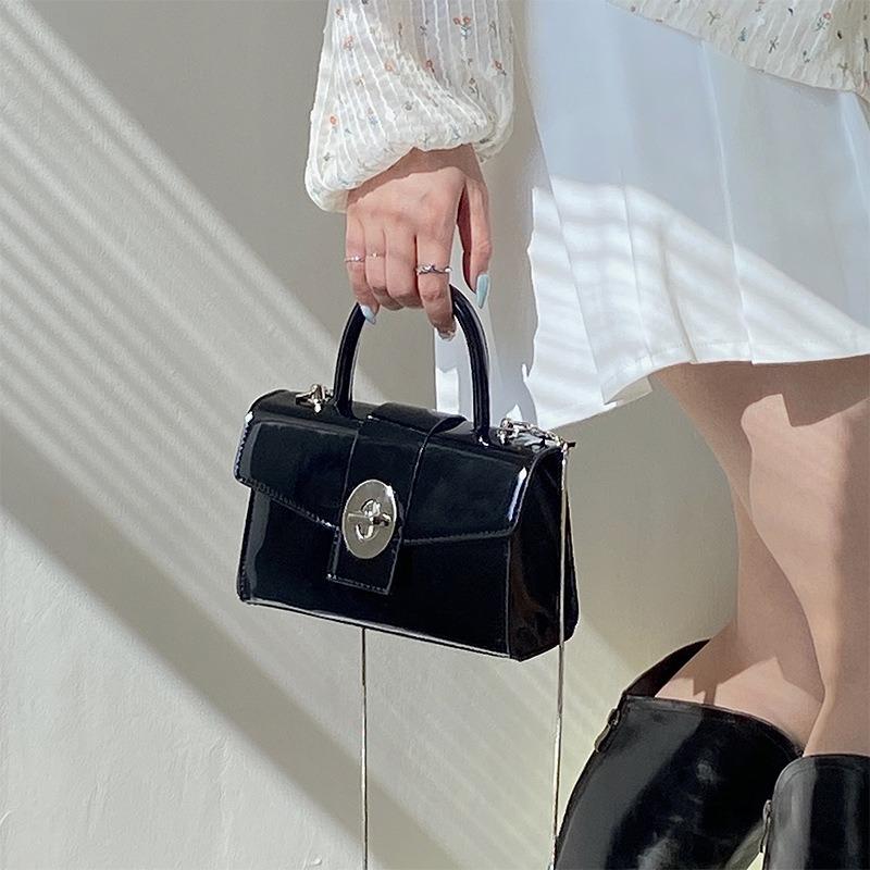 High-End Bag for Women with Crocodile Pattern Chain, Light Luxury Small Square Bag, Fashionable Versatile Casual Square Shoulder Crossbody Bag