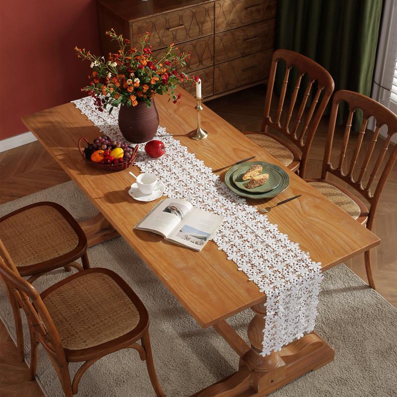 Elegant White Table Runner Hollow Flower Table Flag Tablecloth Wedding /Party /Events Dining Table Decoration Home Decor