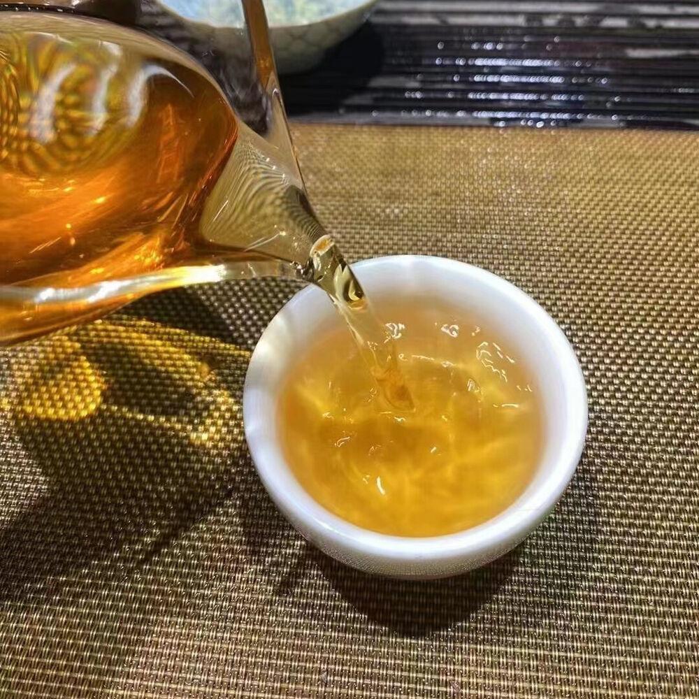 357g Yunnan Old Raw Pu'er Tea Cake 2004 Bulang Aged Pu-erh Cake Tea Puerh Tea