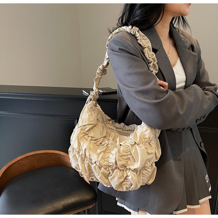 2025 Cloud Bag Niche Design Pleated Shoulder Bag Girl Cute Texture Bubble Underarm Bag Tote Bag