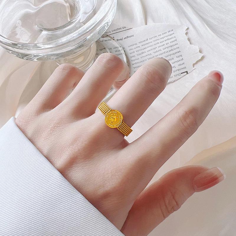 

Кольцо из титановой стали «Голова королевы»: Высококачественная модная одежда для женщин. Size 7