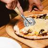 Pizza-Radschneider Wellenklinge Nudelteigroller mit Holzgriff Ravioli-Zange Teigroller für Knödel