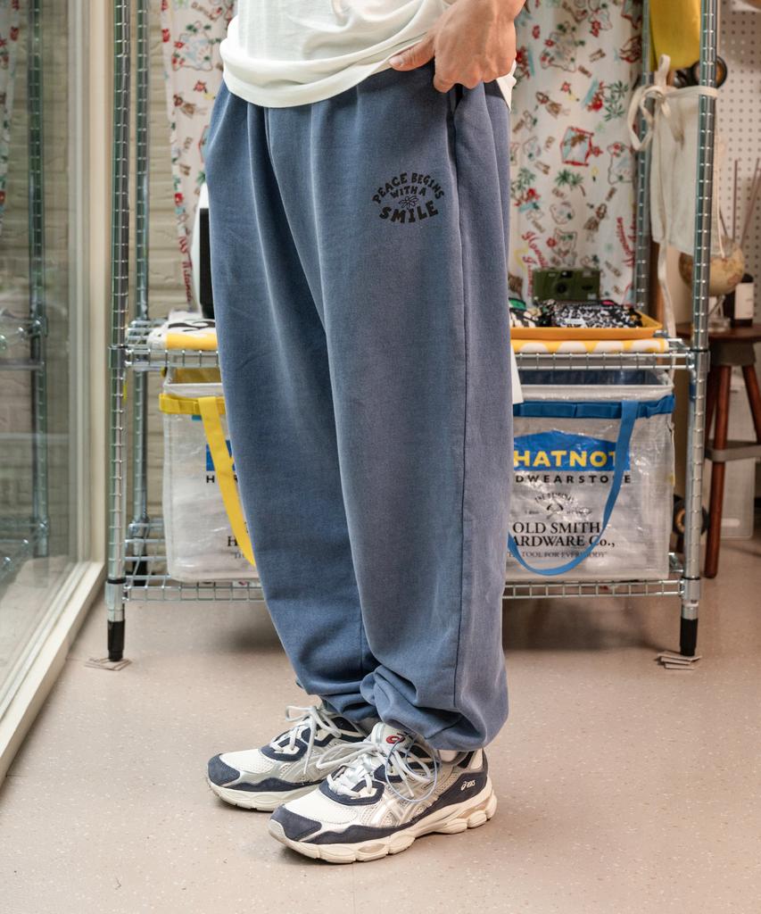 BIGWAVE COLLECTIVE Good Day Sweatpants (Washed Blue)