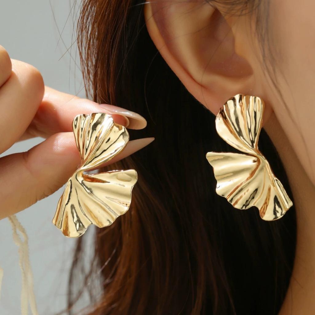 Hyperbole Long Water Droplet Flower Wing Round Wave Square Shell Golden Pendant Earrings for Women CCB Smooth Creative Jewelry