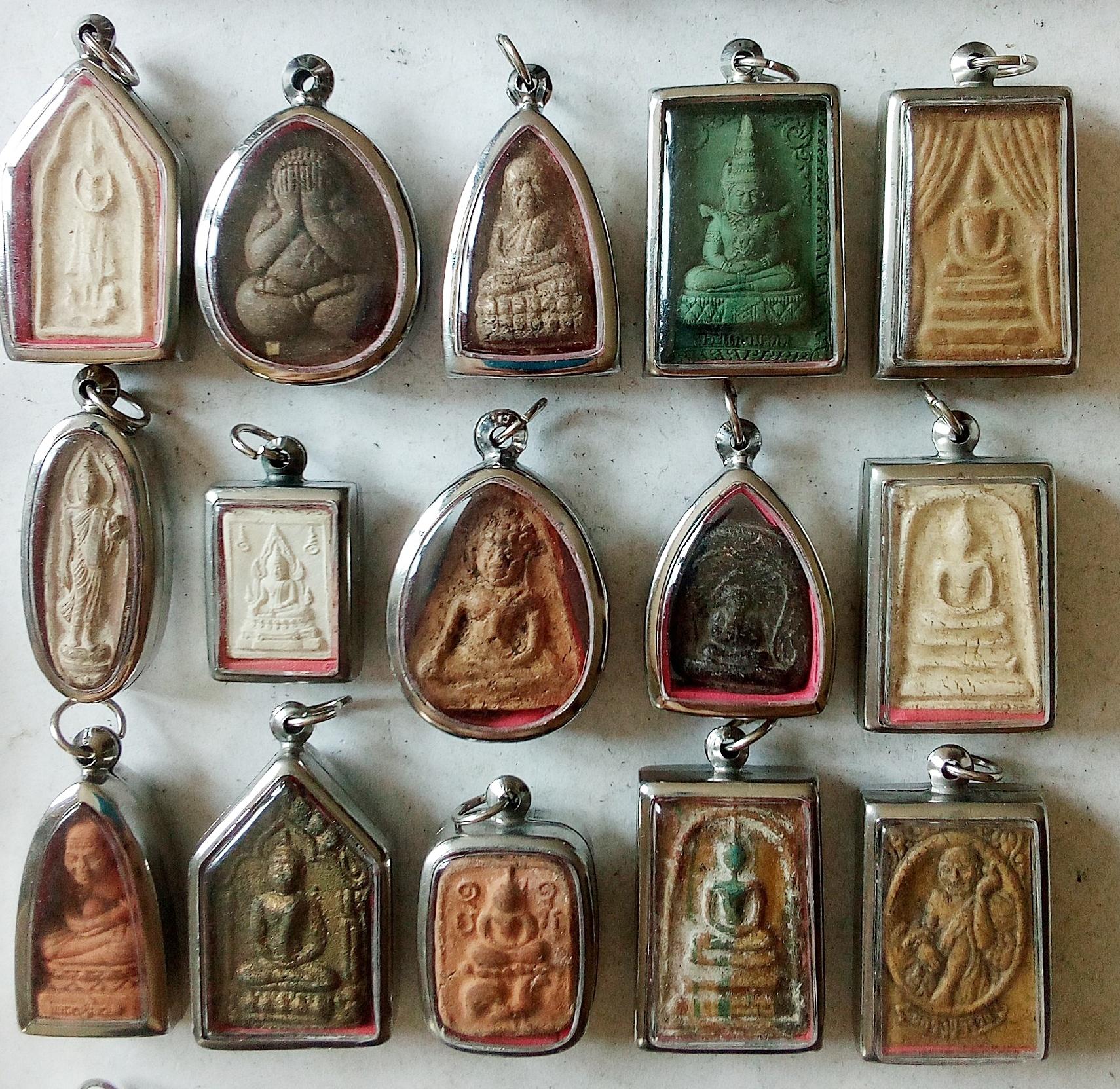 

15 тайських буддійських буддизмів, глиняних амулетів, медальйонів, підвісок, підвісок 15 x Set коричневий