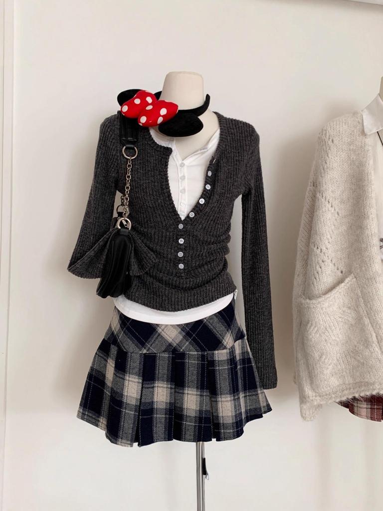 2025 Autumn/Winter Red Plaid Wool High-Waisted Pleated Skirt with Anti-Exposure Feature