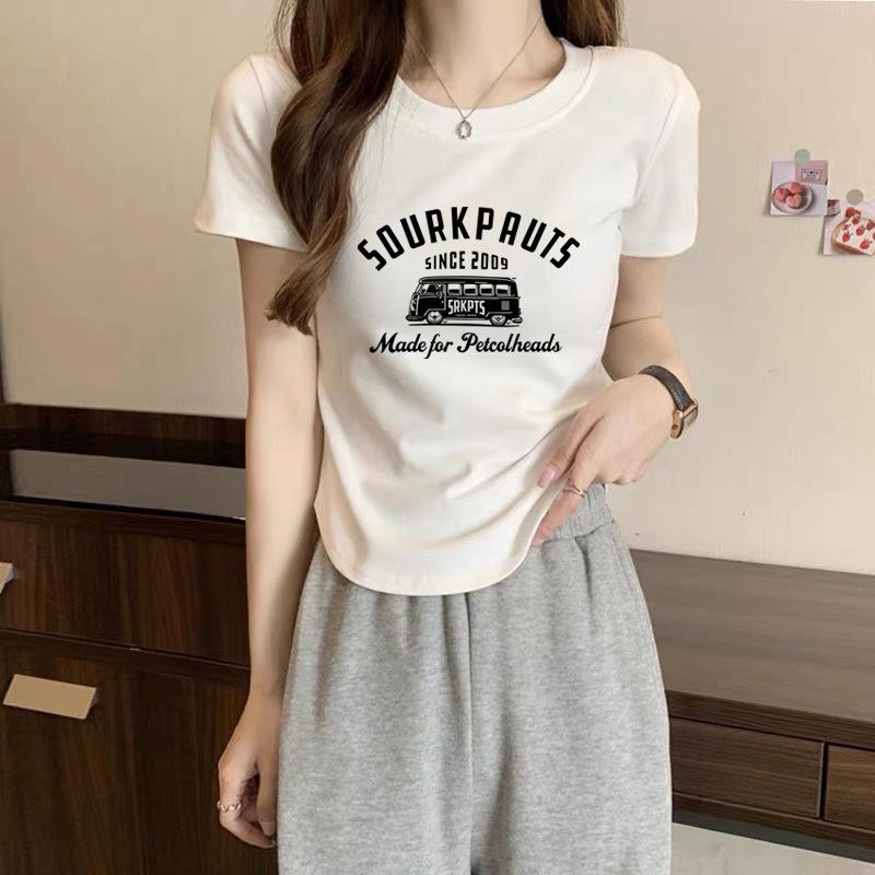 

Small red short-sleeved t-shirt women s 2025 new summer thin design niche irregular top M