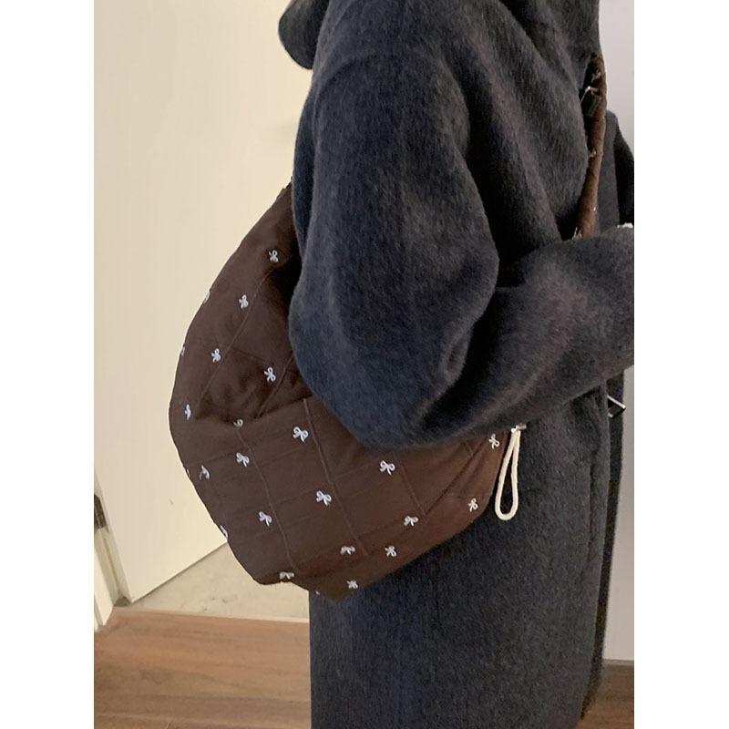 

Personalized winter down bag women s bag new nylon dumpling bag versatile messenger bag shoulder armpit bag темный кофе