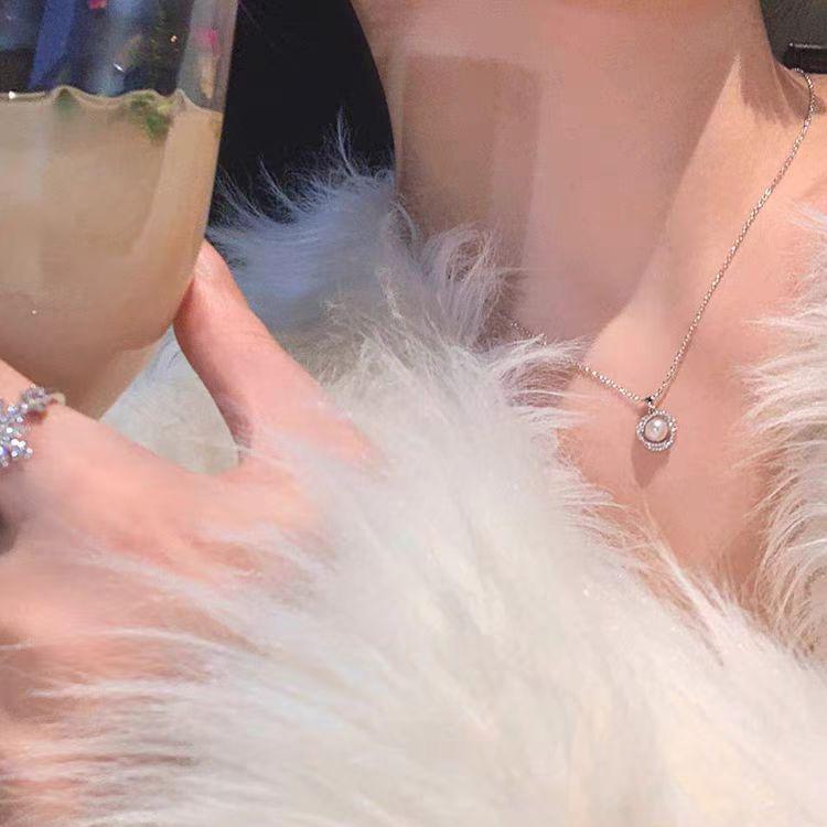 Titanstahl-Halskette Verblasst nicht Voller Diamanten Möbius Französische Perlenanhänger Temperament Leichter Luxus Vielseitige Schlüsselbeinkette Schmuck