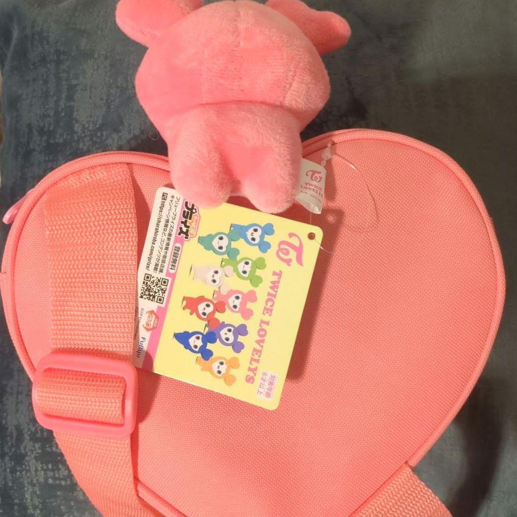 [USED] TWICE Momo LOVELYS Heart Pouch Pink