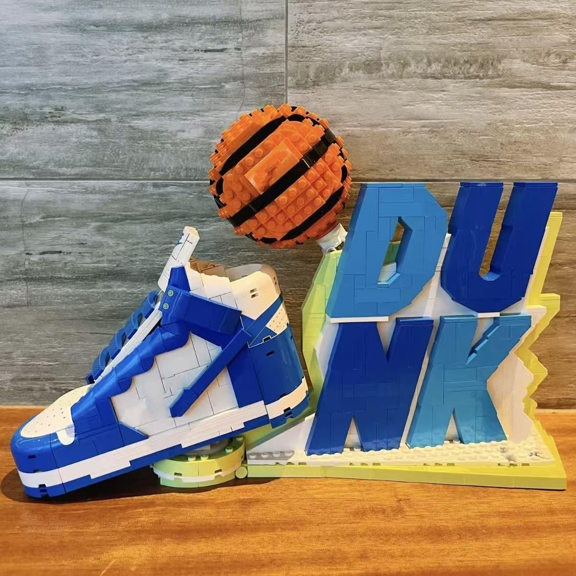 

Creative 43008 Basketball Shoes Sneaker Building Blocks Model Bricks Sport Toys Kids Adults Christmas Birthday Gift Home Decor NO Original BOX
