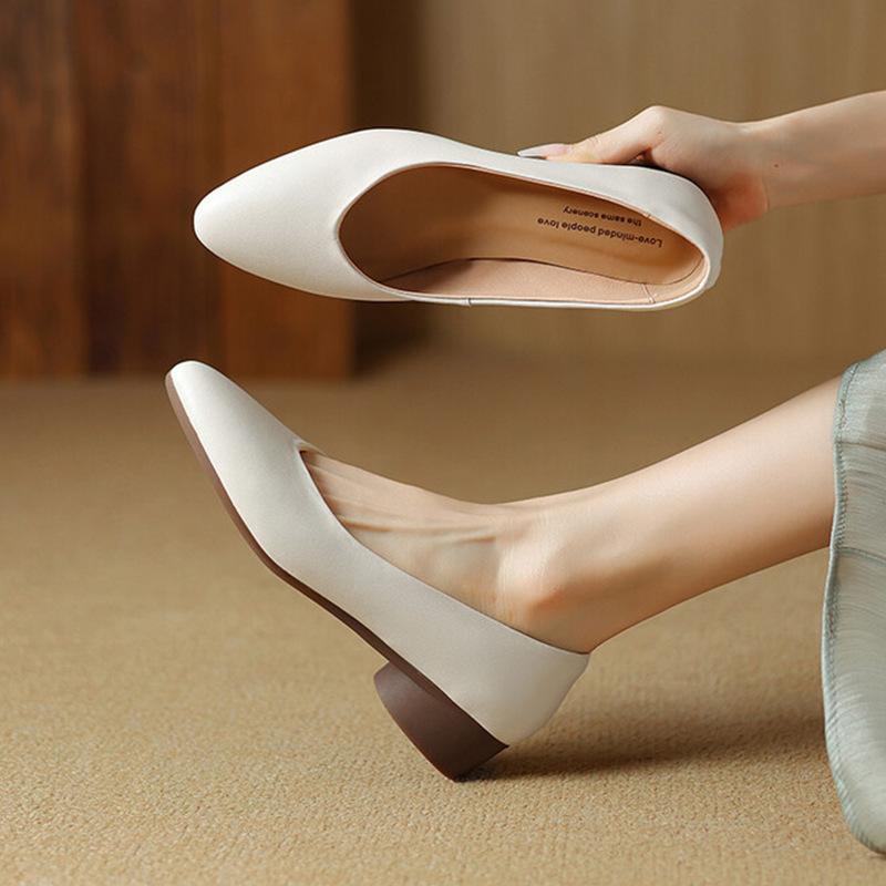 Leather Soft Leather Single Shoes Women's Soft Sole Low Heel Autumn Light Mouth Beige Commute Silent Professional Comfortable Women's Shoes