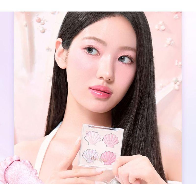 DASIQUE Shine Glowy Highlighter Palette Twinkle Mermaid Collection