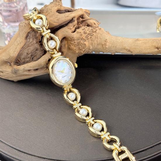 Ladies Oval Dial Watch Elegant Faux Pearl Bracelet Nacre Surface Wristwatch Retro Quartz Watch Luxury Timepiece
