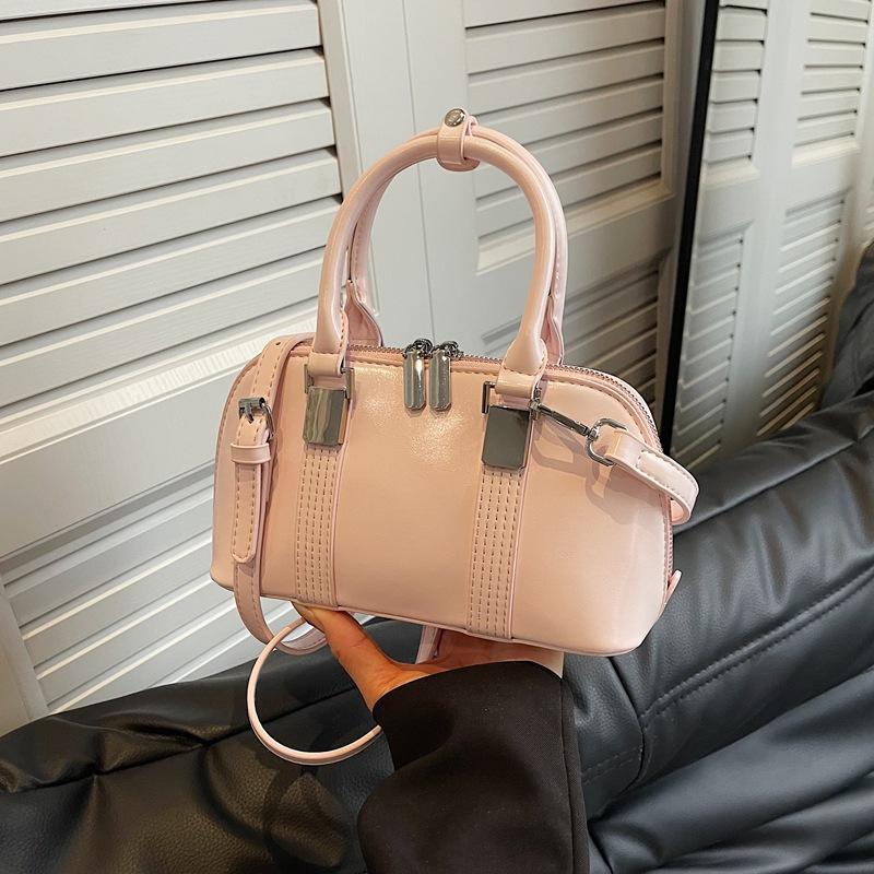 Korean Version Niche Design Simple and Versatile Portable Commuter Bag Women's 2025 Spring New Fashion Casual Messenger Bag