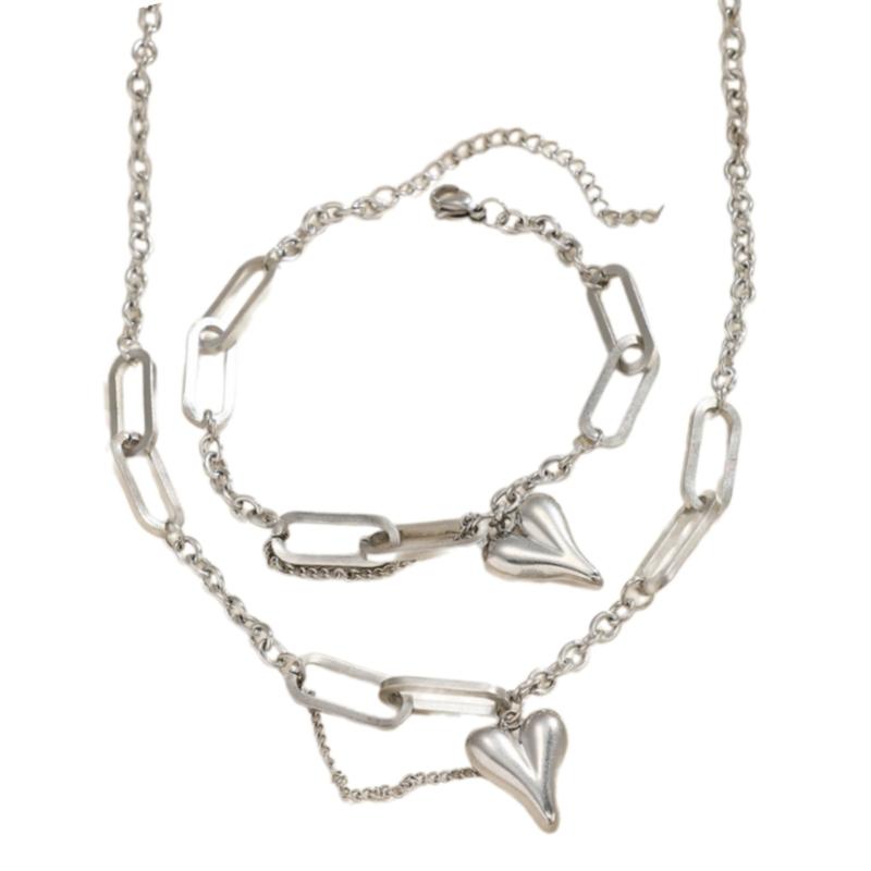Elegant Heart Necklace Small Pendant Bracelet Adjustable Length Jewelry Set Stainless Steel Texture for Women and Girls