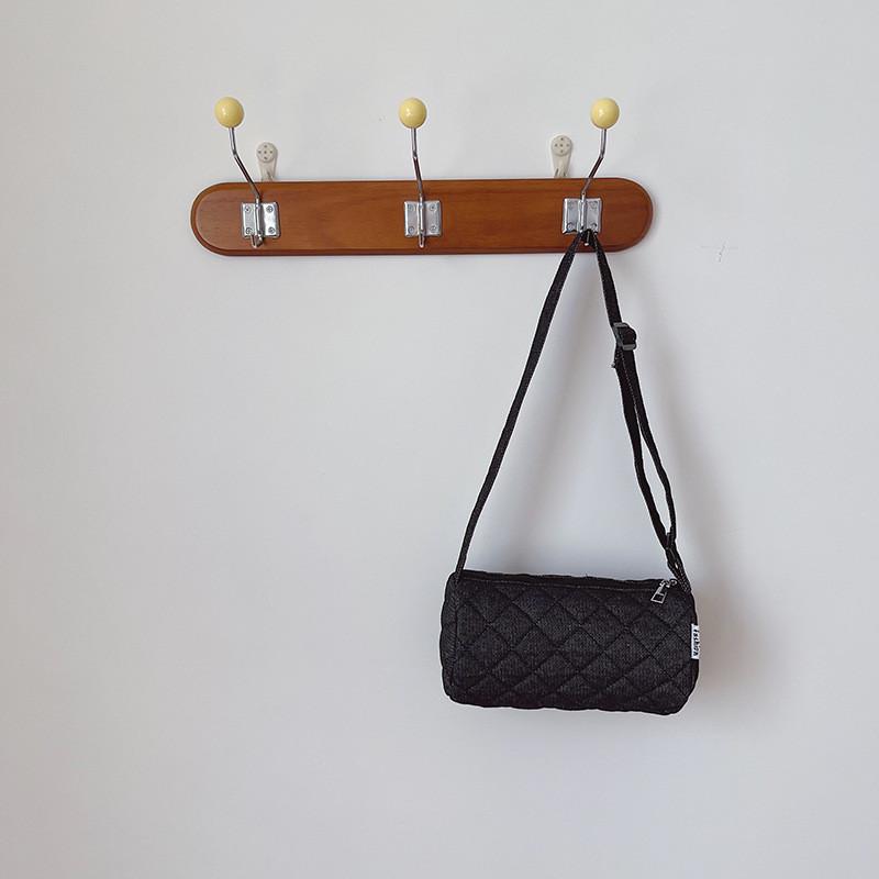 

Stylish Lightweight Denim Cylinder Bag For Kids Modern Casual Sling Purse Ideal For Everyday Use чёрный