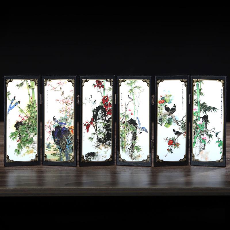 

Chinese Lacquerware Small Screen Ornament - Perfect Traditional Gift for Foreigners