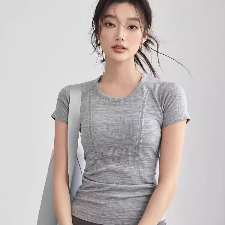 Women's Bare-Feel Yoga Top: Round Neck, Short Sleeve, Stretchy, Breathable, Seamless, Slim Fit for Pilates and Running.