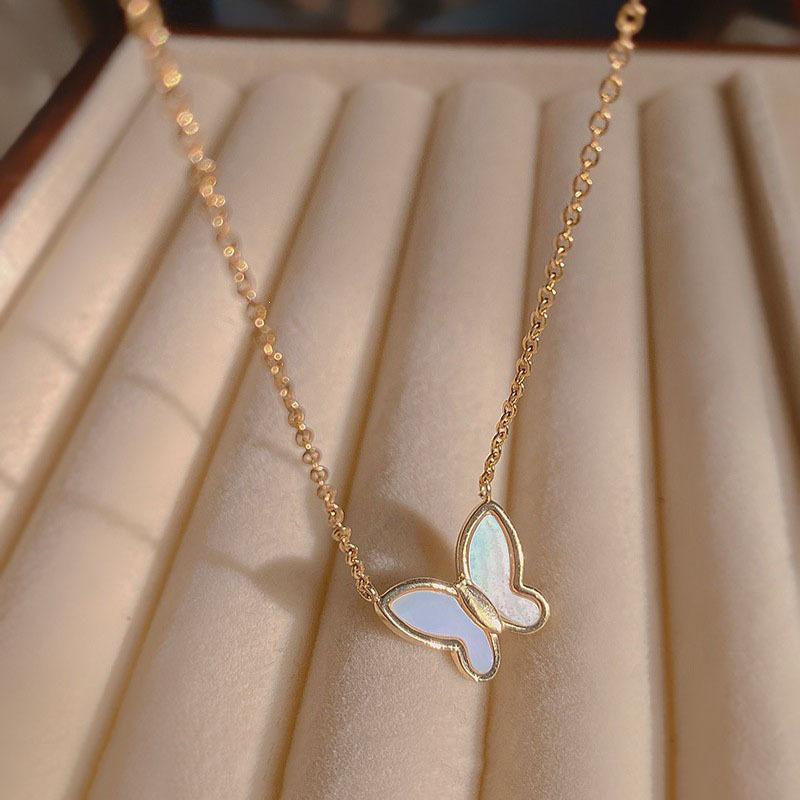 Butterfly Shell Pendant Necklace - Elegant, Non-fading, Versatile Design for Women
