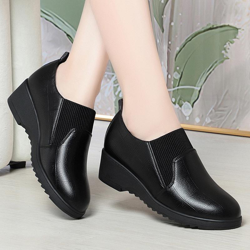 2025 Spring Fashion Comfortable Deep Mouth Soft Leather Loafers Women Platform Wedges Anti-slip Office Mom Work Shoes