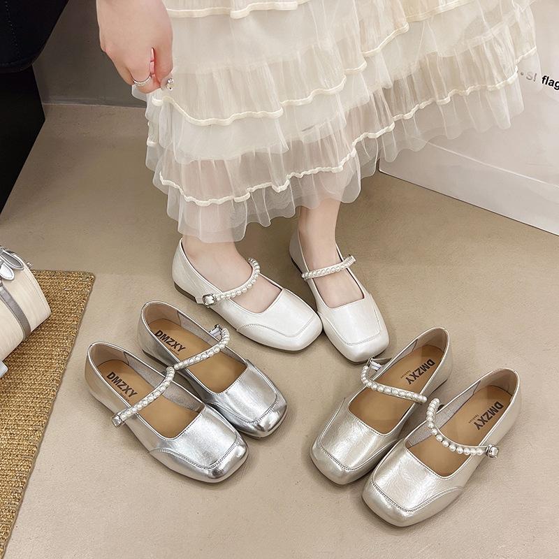 Beautiful flat-bottomed French silver light-mouth single shoes for women's 2025 new spring and autumn with skirt Mary Jane small leather shoes